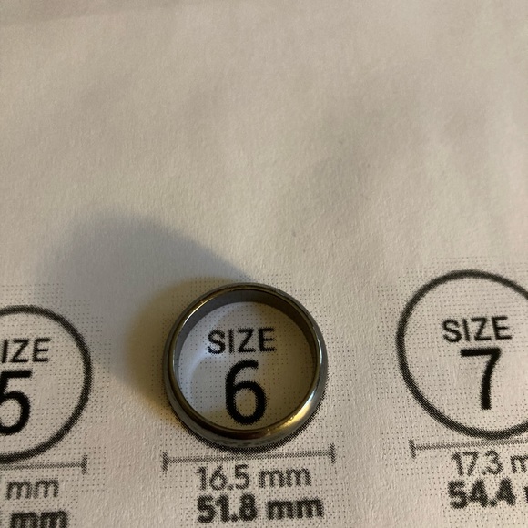 Dark silver costume jewelry ring - Picture 4 of 5